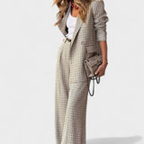 Carlota - Eleganten Outfit