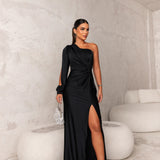 "Anna - Elegantna ženska obleka" can be rewritten as "Anna - Elegantna ženska moda".