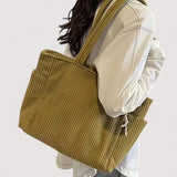 Olívia - Velvet Shoulder Bag
