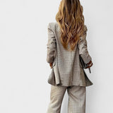 Carlota - Eleganten Outfit