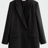 Oversized plašč z modernim dizajnom
