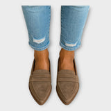 Elegantni Loaferji z Modernim Dizajnom