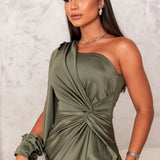 "Anna - Elegantna ženska obleka" can be rewritten as "Anna - Elegantna ženska moda".